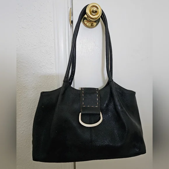 Elegant Black Leather Handbag - Picture 1 of 7
